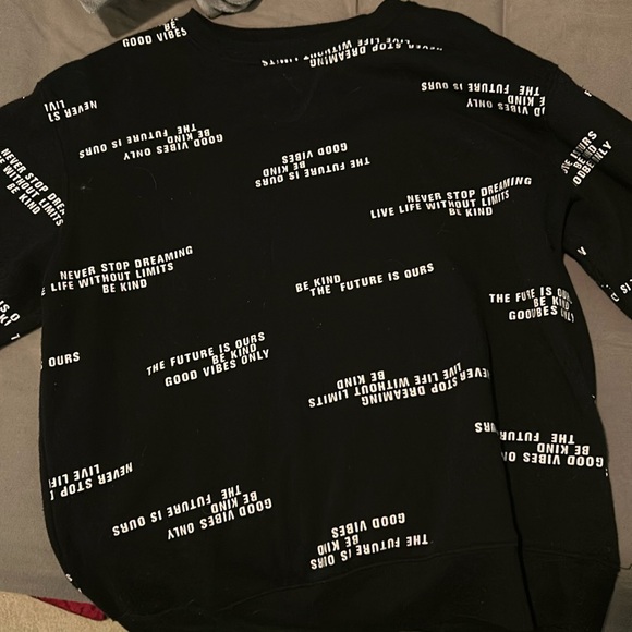 Crewneck - Picture 1 of 2